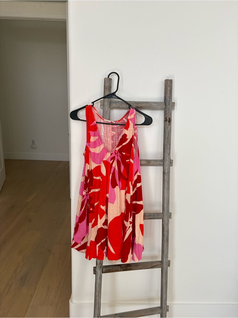 Sleeveless Midi Dress in Pink & Red Floral Print